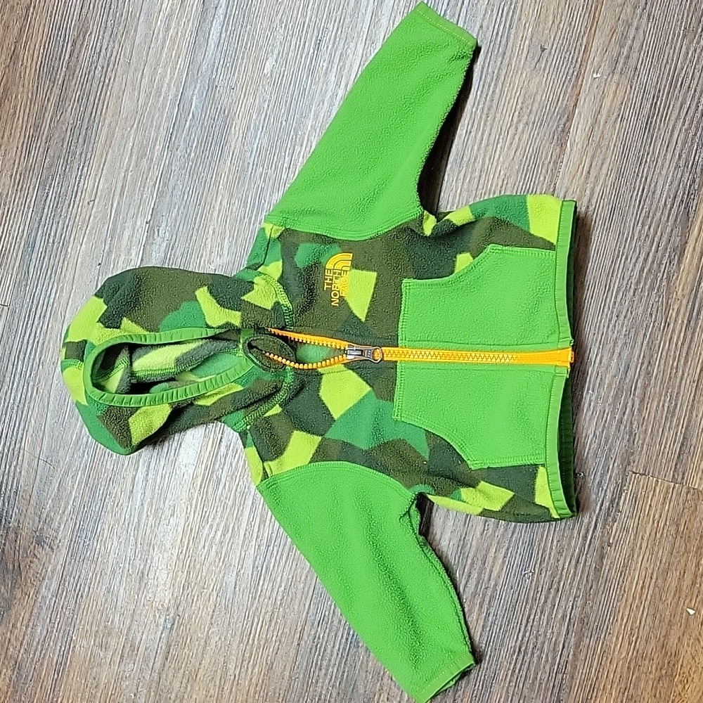 The North Face baby jacket 0-3mouths